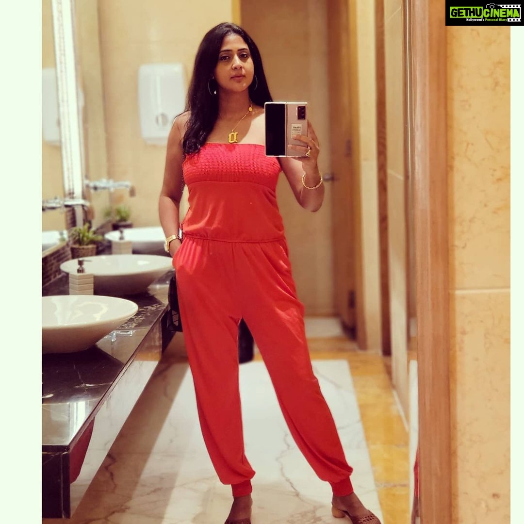 Kaniha Instagram - Yes I repeat my clothes.. Yes I recycle n upcycle my clothes.. Yes I don't have a fancy wardrobe with brands n designer outfits.. Yes I break stereotypes.. Who says people in the media biz need to dress and be a certain way ?? Wear what makes you feel comfortable n confident, Let your attitude be the answer. PS: Hope this answers the many questions that few of you keep asking me! #wearwhatyoulove #wearwhatyouwant #wearwhatyoulike #attitudematters Chennai, India
