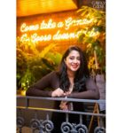 Kaniha Instagram - At times to not react is the best reaction 😊 #smileaway #loveyourself #loveyourcurves #lifeisgood @gawkygooseofficial always a fun place to chill! @ravi_hariani thanks for the clicks