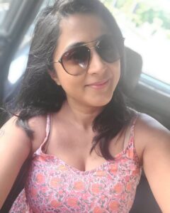 Kaniha Instagram - Disconnect with all those people,things,emotions that add no value to you.

Reconnect with yourself!!

💕💕💕

#diconnecttoreconnect #loveyourself #happinessiswithin #carfie #carefree