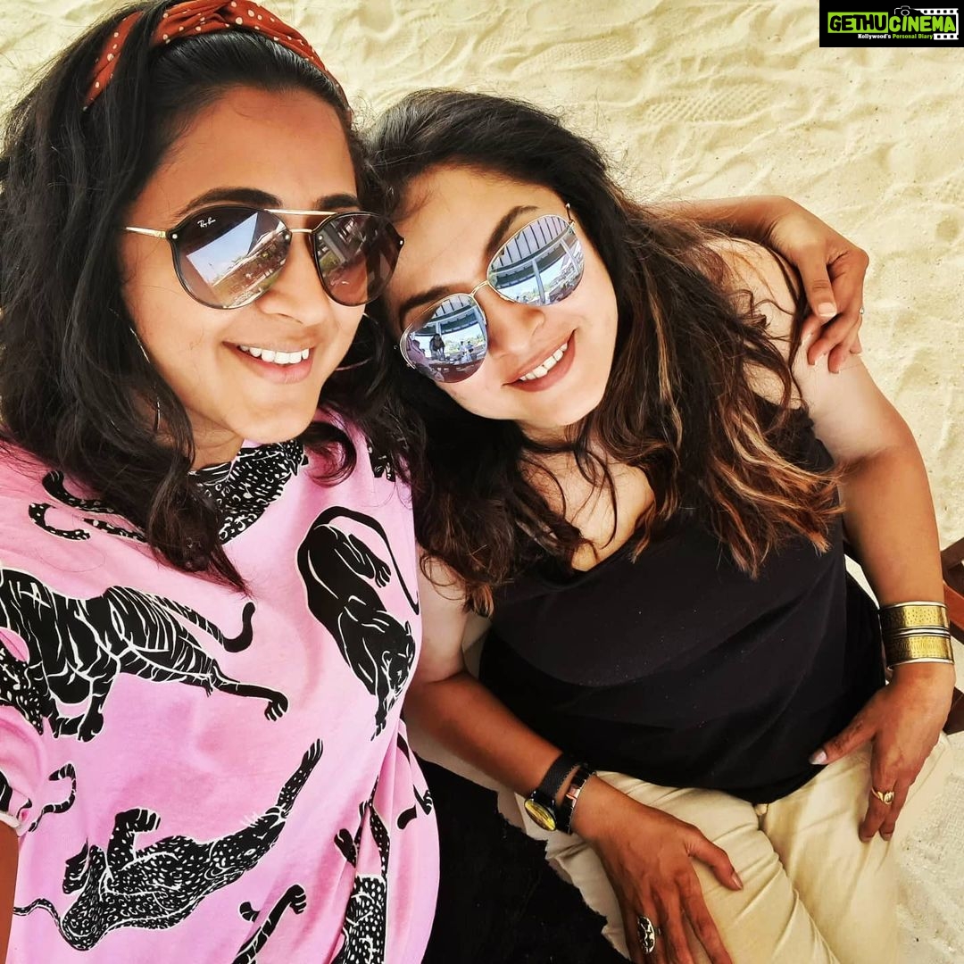 Kaniha Instagram - Happiest Bday to this charismatic, gorgeous,coolest,fun yet so real @meramyakrishnan Miss being there todayπ€π€π€ Have a fabulous day darling πππ Look forward to more memories,travels and great times ahead!!