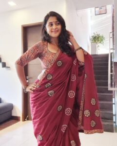 Kaniha Instagram - To all the women,

Love your curves,
'Coz they are unique,
Embrace them!!

Magic lies in curves not angles🥰🥰

💕

#sareelove #loveyourcurves #loveyourself