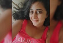 Kaniha Instagram - Just keep swimming!! Remind yourself that you've come this far not to give up.. Don't allow anyone dim your spark!! Embracing all of myself 🤗🤗 #keepsmiling #yourlifeyourway #lifeisgood #loveisbeautiful Chennai, India