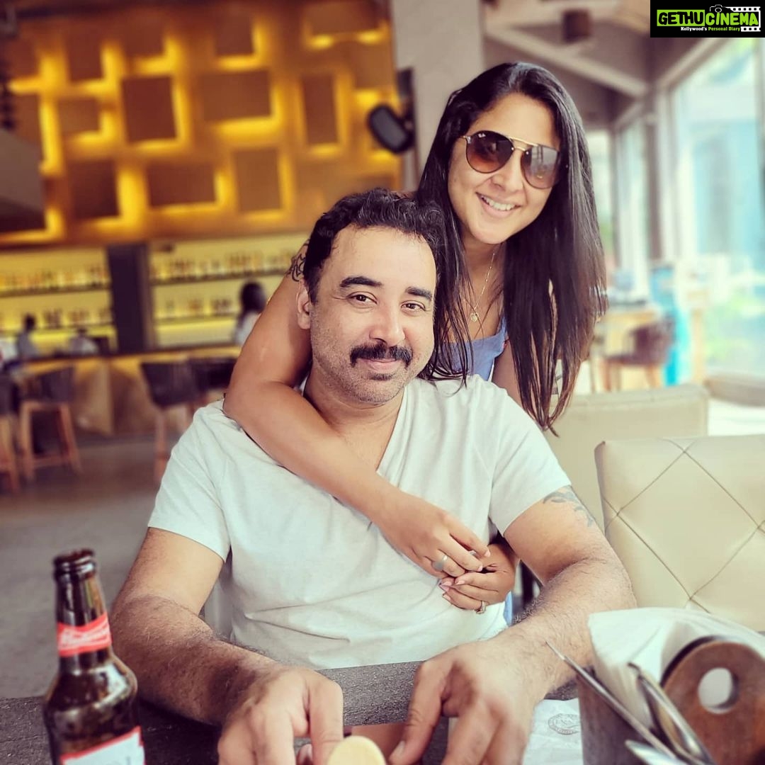 Kaniha Instagram - My little big world!! And in the end it's only a handful to whom you will matter, And just another handful who will matter to you.. Hold on tight to that special world... And let Everything else pass by with a Smile. #loveisbeautiful #family #smalljoys Farzi Cafe, Hyderabad