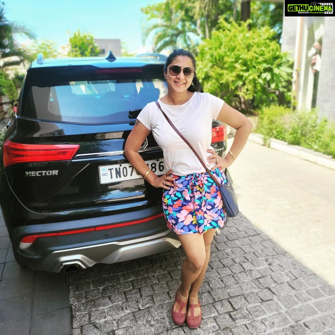 Kaniha Instagram - What's the hurry I ask myself... Reminding myself to slow down... Remembering to enjoy the little moments that actually matter! #slowdown #whatsthehurry #lifeisbeautiful #makememories #happyme Chennai, India