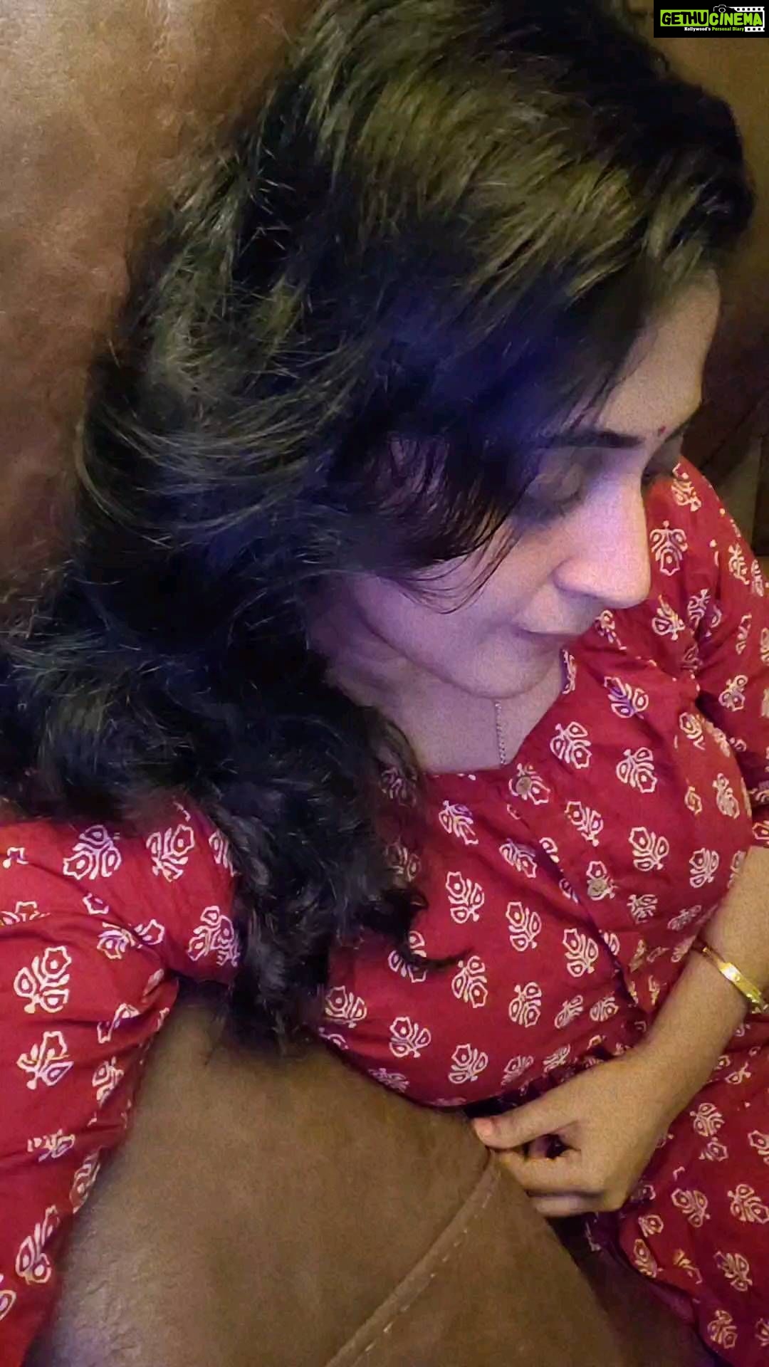 Kaniha Instagram - For all those who needed to hear this.. we dont have to blame ourselves all the time.. Just be righteous and kind and leave the rest to the Universe! Have a happy week y'all! #righteous #begood #bekind Chennai, India