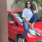 Kaniha Instagram – White and denim hands down my fav combo for a perfect Sunday outting!

When in doubt wear ur Denim  with a white tee!
#Classiccombo #whiteanddenim
#chillvibes Chennai, India