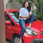 Kaniha Instagram – White and denim hands down my fav combo for a perfect Sunday outting!

When in doubt wear ur Denim  with a white tee!
#Classiccombo #whiteanddenim
#chillvibes Chennai, India