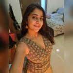 Kaniha Instagram - Being Real and being you will never go outta fashion!! Be unapologetically YOU! ❤ #loveyourself #beyourself #selflove #lifeisbeautiful
