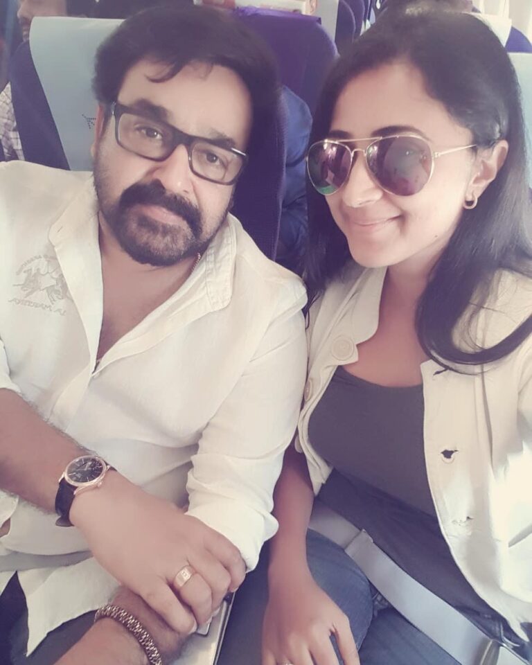 Kaniha Instagram - Happy Bday Dear Laletta 🥰 Wishing you yet another fabulous year filled with love, happiness and great health.. May you entertain and amuze us all with your magical amazing work.. 🤗🤗🤗 Love, Kaniha @mohanlal #mohanlal #lalettan #mollywood #hbd Chennai, India