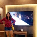 Kaniha Instagram - Just having some silly fun on a Sunday maaarneeeen making models trip! 😜😛😜😜😛 PS: See I told ya me no serious person..me loves to have fun🤗 #instareels #staysafe #justforfun #nooffence #happyme