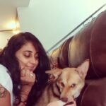 Kaniha Instagram - When I find her too cute to resist.. It rains kisses for Maggie 😝😜 #hugs #kisses #petlove Chennai, India