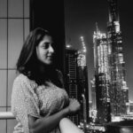 Kaniha Instagram - Everything happens for a reason. Just belive that the reason is good. ❤ #burjkhalifa #dubai #tbt #behappy #blackandwhite
