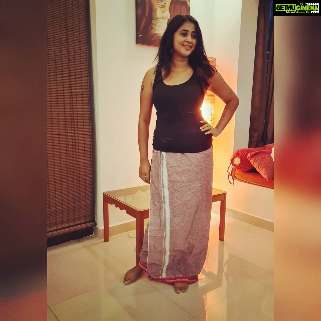 Kaniha Instagram - Why wear dhoti pants when you can wear the real deal ππ My lockdown wardrobe π So comfy βΊ This pink veshti /dhoti/mundu is especially ma most fav of em all #dhoti #veshti #comfort #comfortoverstyle Chennai, India