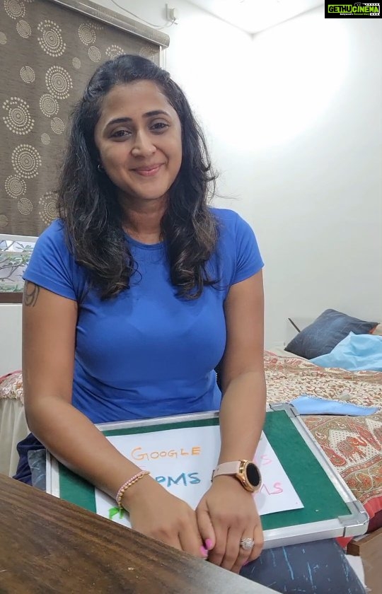 Kaniha Instagram - Dear Woman, Remind yourself u are awesome, There's Noone who can multitask like the way you do, Never lose that smile, Shine on brighter.. Happy woman's day ⤠Dear Man, pls watch this video š¤š¤
