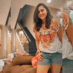 Kaniha Instagram - Peace comes from within, Look inward. ❤ #chillvibes #lifeisbeautiful Chennai, India