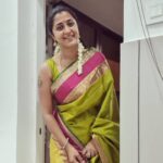 Kaniha Instagram – Positive energy all the way, from my home to yours!

❣

#ganapathyhomam #sudarsanahomam #rituals #tradition