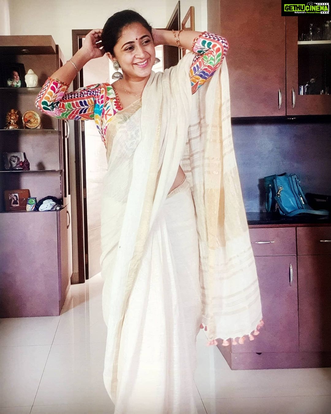 Kaniha Instagram - Today is a brand new day,make it count. No matter how bad your yesterday was,brush it all aside. You have the opportunity to make today memorable. Have a great day! ❣ #happinessisachoice #kaniha #loveyourself Chennai, India