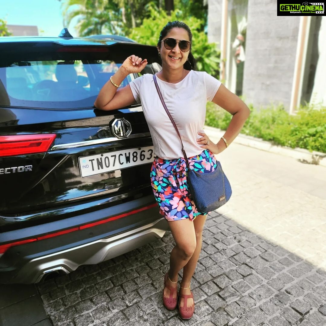 Kaniha Instagram - What's the hurry I ask myself... Reminding myself to slow down... Remembering to enjoy the little moments that actually matter! #slowdown #whatsthehurry #lifeisbeautiful #makememories #happyme Chennai, India