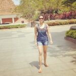 Kaniha Instagram – And Yes women have legs too..
And as you may see I have really long ones!!

Thin legs,fat legs,macho legs,waxed legs,hairy legs,sexy legs …These judgements go on and on..

Can we just let the woman decide how she wants to have it and not condemn her..
Can we just let the woman choose in peace what she wants to wear and not bulley her.
Can we just stop judging a woman by what she wears..
Can we just let her BE..

🙏🙏🙏

#womenhavelegs #legday #girlshavelegs
