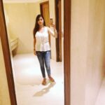Kaniha Instagram - Happy Teacher's day to all the amazing teachers I've had in my life.We need to constantly keep learning and unlearning in order to adapt,grow and survive. The person I see in the mirror everyday is where I draw my strength from. She's not always right! Her mistakes teach me what not to do, her accomplishments teach me the right things to do! So here's to making more mistakes,learning, growing and pursuing happiness! Drop the ego,coz never know you could learn your life's valuable lesson from someone whom you least expect.. Pursue the little big things that keep you happy! #happyteachersday #kaniha