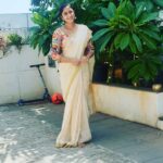 Kaniha Instagram - Off for Onam Sadya 😝😝 Bestest part about Onam #happyonam #linensaree #kutchblouse #kaniha