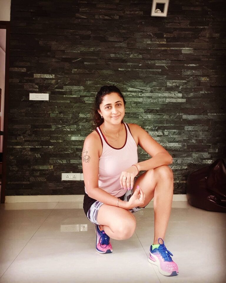 Kaniha Instagram - Let your happiness be your priority Everything else will fall into place!! #dontworrybehappy #kaniha #stayfit