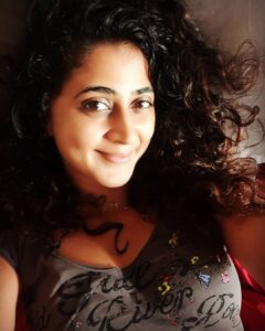 Kaniha Instagram - Sometimes good things come to an end, That doesn't mean bad times are ahead Just believe that better things are in store. ❤ Have a super week you'll!! #kaniha #positivevibes #dontworrybehappy
