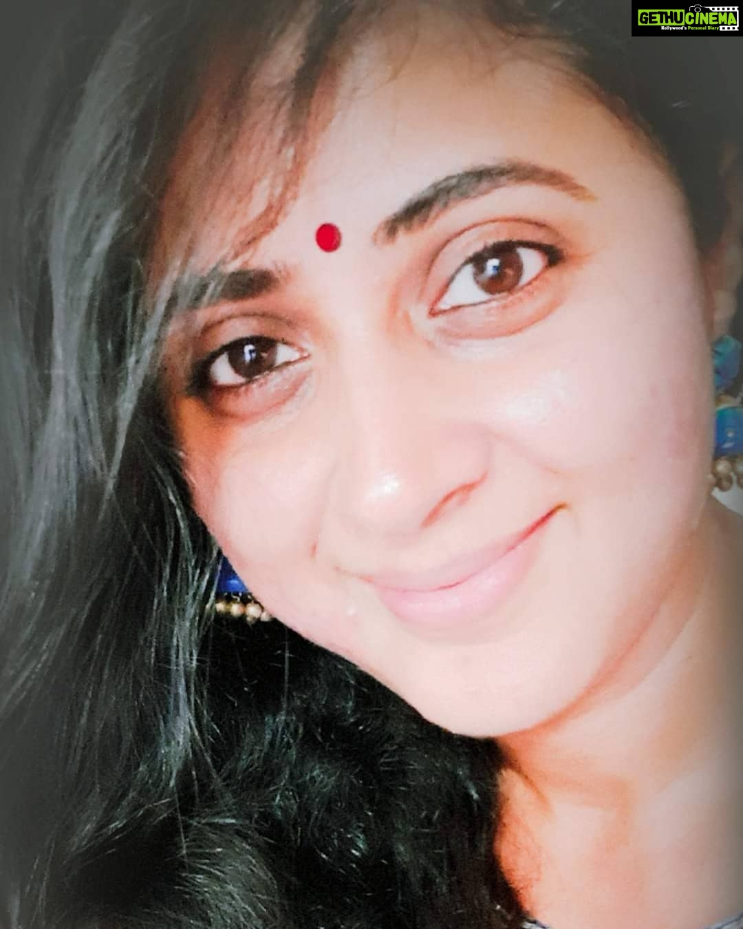 Kaniha Instagram - #Lock down lesson# In this busy lives we seldom give ourselves time but this lockdown gave me ample time to connect with myself..my craziness,my calmness,my moodswings,my positivity, my values, my small goals,larger goals, relations. At the end of it all I like my own company !! (No I don't mean to sound narcissistic lol) My self love quotitient just went a lil higher. ❤ Selflove NOT selfish #selflove #kaniha #positivevibes