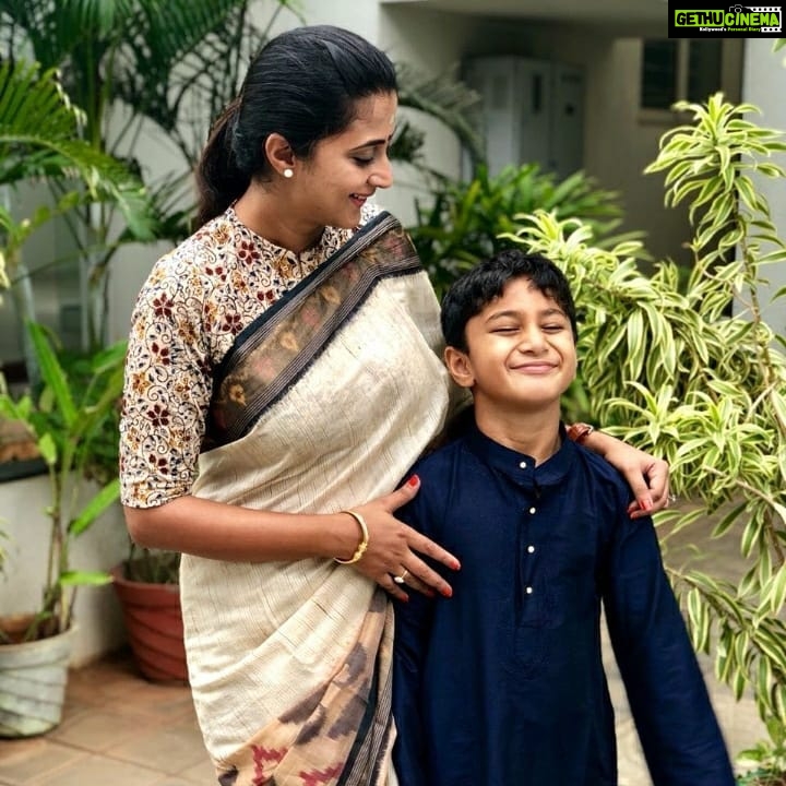 Kaniha Instagram - You'll give your time if something matters to you. You'll find excuses if it doesn't. Make sure you find time for the things and people that matter. Remember, Time doesn't wait! ❤ #motherson #kaniha