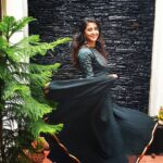 Kaniha Instagram - If you hold something for too long it hurts right?? Dont hold on to your worries,stress and negative thoughts Find a way to release them to feel lighter and happier Life is precious ❤ @styledivalabel #kaniha #positivevibes #staysafestayhappy