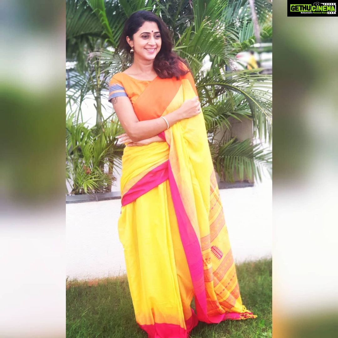 Kaniha Instagram - Go ahead Be your own cheer leader. ❤ #kaniha #positivevibes #sixyardsofelegance Saree @inde_loom