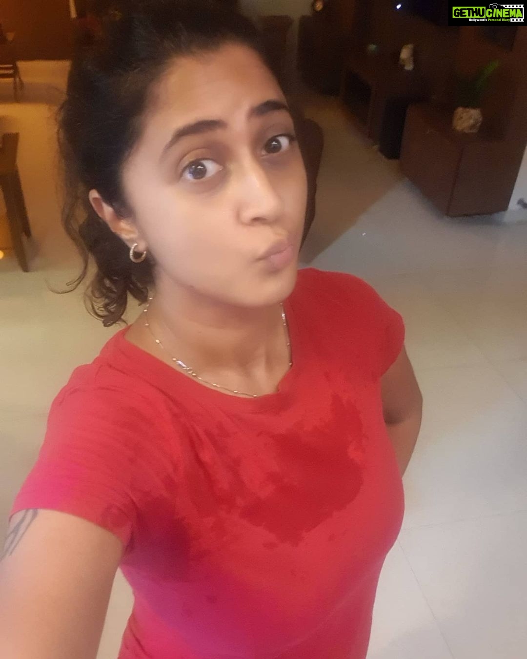 Kaniha Instagram - Feels good after an awesome run.. Wanna run everyday let's see if I can do it I don't wanna give into those demons called laziness,temptations,boredom etc. Who wants to join me in this virtual run? Run everyday for 30 to 45 minutes. Post it in ur insta story. Tag me. And ill post it. Sounds good??whose with me in this?? Lets get fitter together. ❤ #kaniha #letsrun #fit #stayfitdontquit