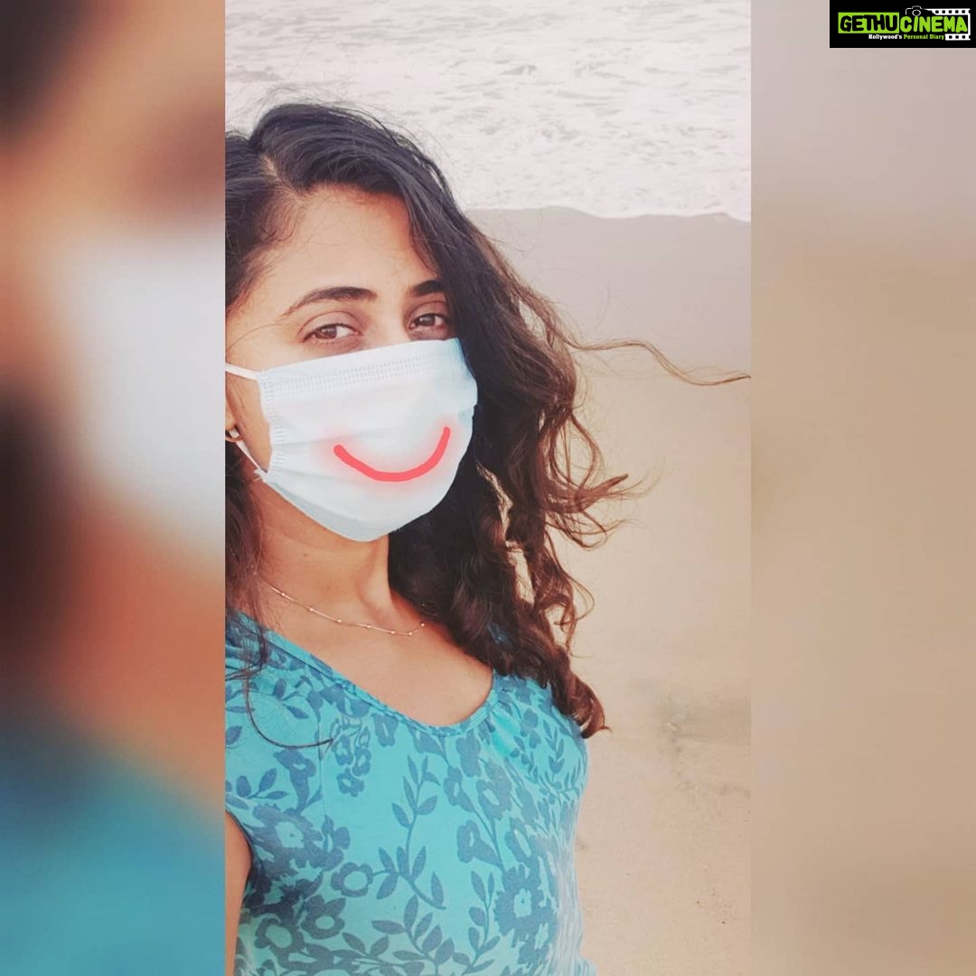 Kaniha Instagram - STAY SAFE AND STAY HAPPY“- You’ve probably heard this before. It tells us that we should be more open, and share our inner thoughts and feelings with abandon. Today, our masks are more literal. Undoubtedly essential to protecting ourselves and our fellow neighbors, but unwittingly creating a greater disconnect between us. As humans, we possess a unique superpower - flexing just a few muscles on our face forms an expression that is recognized by anyone, in any language, across the world - The Smile!. This simple gesture communicates happiness, acceptance, love, hope and sometimes even sarcasm. A smile adds emotion to a moment in ways that words cannot. This pandemic has brought the world to its knees in many ways, and is now threatening to take this power away from us. Draw a smile on your mask and remind everyone, that even in this time of chaos - happiness, acceptance, love, hope and sometimes even sarcasm will help us overcome. Take back your power - “Don’t hide your smile” #staysafestayhappy