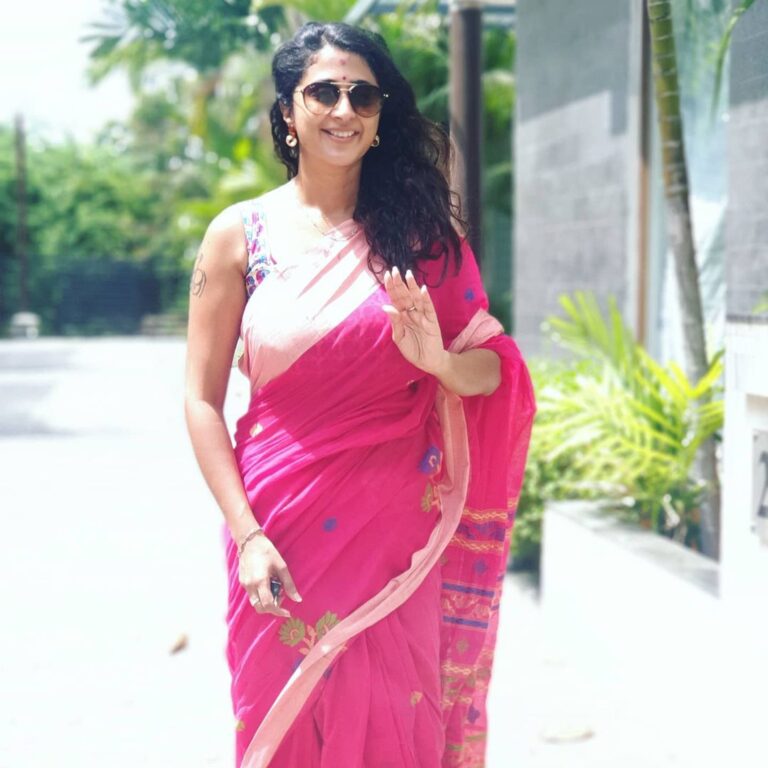 Kaniha Instagram - Confidence is silent Insecurities are loud. ❤ @inde_loom the perfect wear for this summer Chennai, India