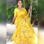 Kaniha Instagram - I just felt like feeling alive.This lockdown kinda dampened my spirits coz Im tired and bored of seeing myself in PJs day in and day out. so I pulled out this gorgeous @inde_loom saree and draped it. The color instantly brightened my spirits. ❤ I always love and support handloom. This is a Jamdani Saree-Handwoven takes 2 months in making each single pieces, motifs of flowers and butterflies by @inde_loom #handloomlove #Handloom #Sareelover #sareesofinstagram #jamdani #kaniha #yellowlove #Sixyardsofelegance #sareepact