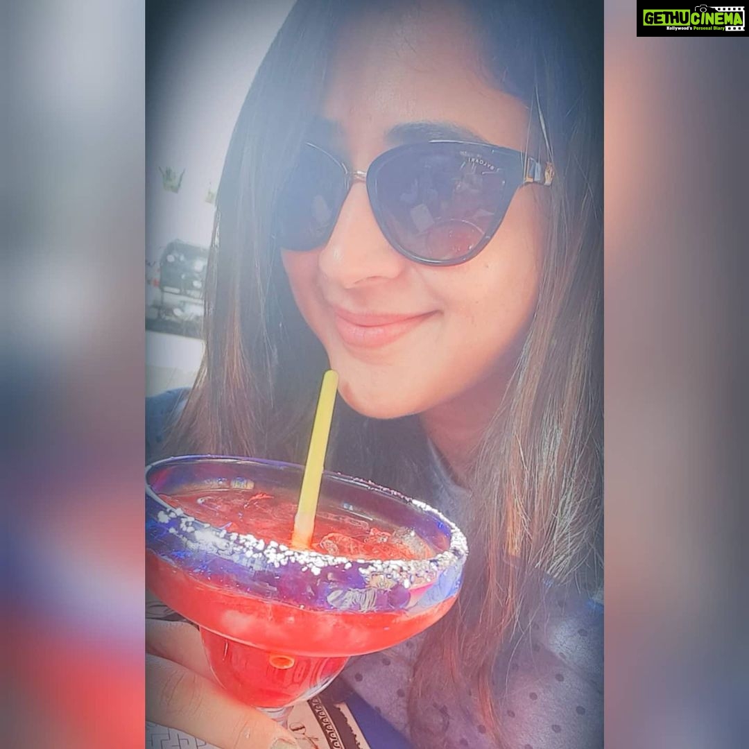 Kaniha Instagram - I wonder if there's a margarita somewhere thinking about me too. 𤣠If life gives you lime just make margaritas⤠#tbt #kaniha #margarita Alexandria, Virginia