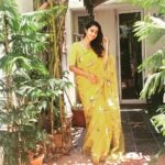 Kaniha Instagram - Everything is gonna be alright soon.. Just hang in there!! ❤ Saree from @inde_loom #kaniha #staypositive