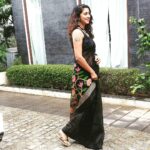 Kaniha Instagram – I have a small list of the things I wanna do once the lockdown ends. Going out and eating my favvvv Biryani is one of it lol🤣
What’s the top 3 on your list.
Leave it in the comments I’d love to read.
@inde_loom
#kaniha #tbt #stayhome
Ps:This is an old pic Home Sweet Home