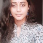 Kaniha Instagram - Shree vaidhya naadha slogam Prabhootha vadadhi samastha roga, Pranasa karthre muni vandhthithaya, Prabhakarennd wagni vilochanaya, Sri vaidyanathaya nama sivaya. Chants do have the power to heal. Do teach your kids and ask them to repeat after you. #vaidhyanaadhaslogam #chant #kaniha #om #omnamashivaya