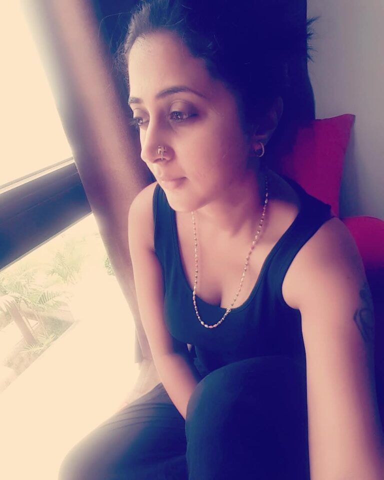 Kaniha Instagram - My thoughts are an organized chaos. ❤ #kaniha