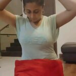 Kaniha Instagram - Oru maatram illalo! 🤣🤣 വെറുതെ തമാശക്ക് വേണ്ടി.. I have no idea in which movie this dialogue appears.. Thanks to insta I keep bumping into such kick ass ones. Just for funnnuu oru reel 😝🤣 #malayalamreels #trendingreels #justforfun #reelfun #reelsinstagram #feelitreelit Chennai, India