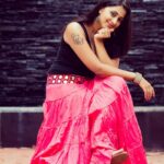 Kaniha Instagram - what's the first word that comes to your mind when you see this pic.😝 comment below. Pls dont cross that thin line and get indecent.🤗🙏 ❤ #kaniha #stayhome #positivevibes Chennai, India