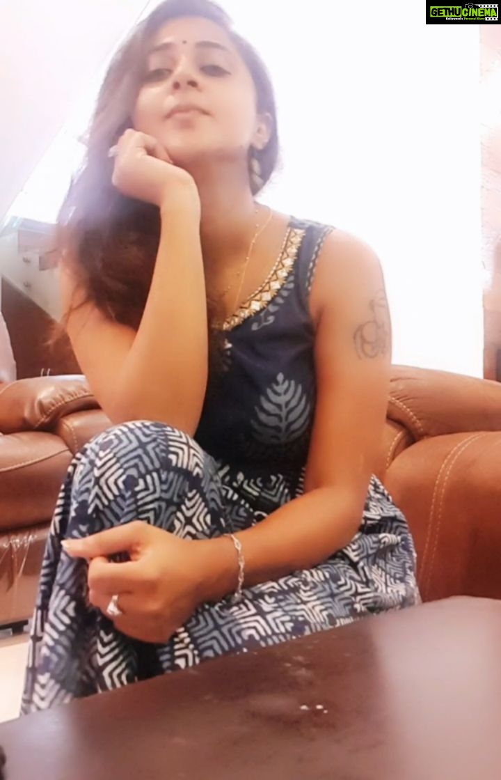 Kaniha Instagram - when it's a saturday and I'm in the mood for some karaoke craziness🥰