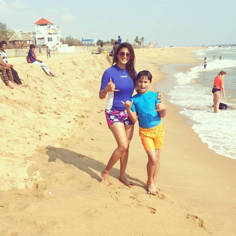 Kaniha Instagram - Sunday morning fun with my love ❤ Falling into the lap of the ocean .. Chasing the wavesand trying to ride 'em.. @surfturf.covelongpoint Well be back soon Surfing Covelong Point