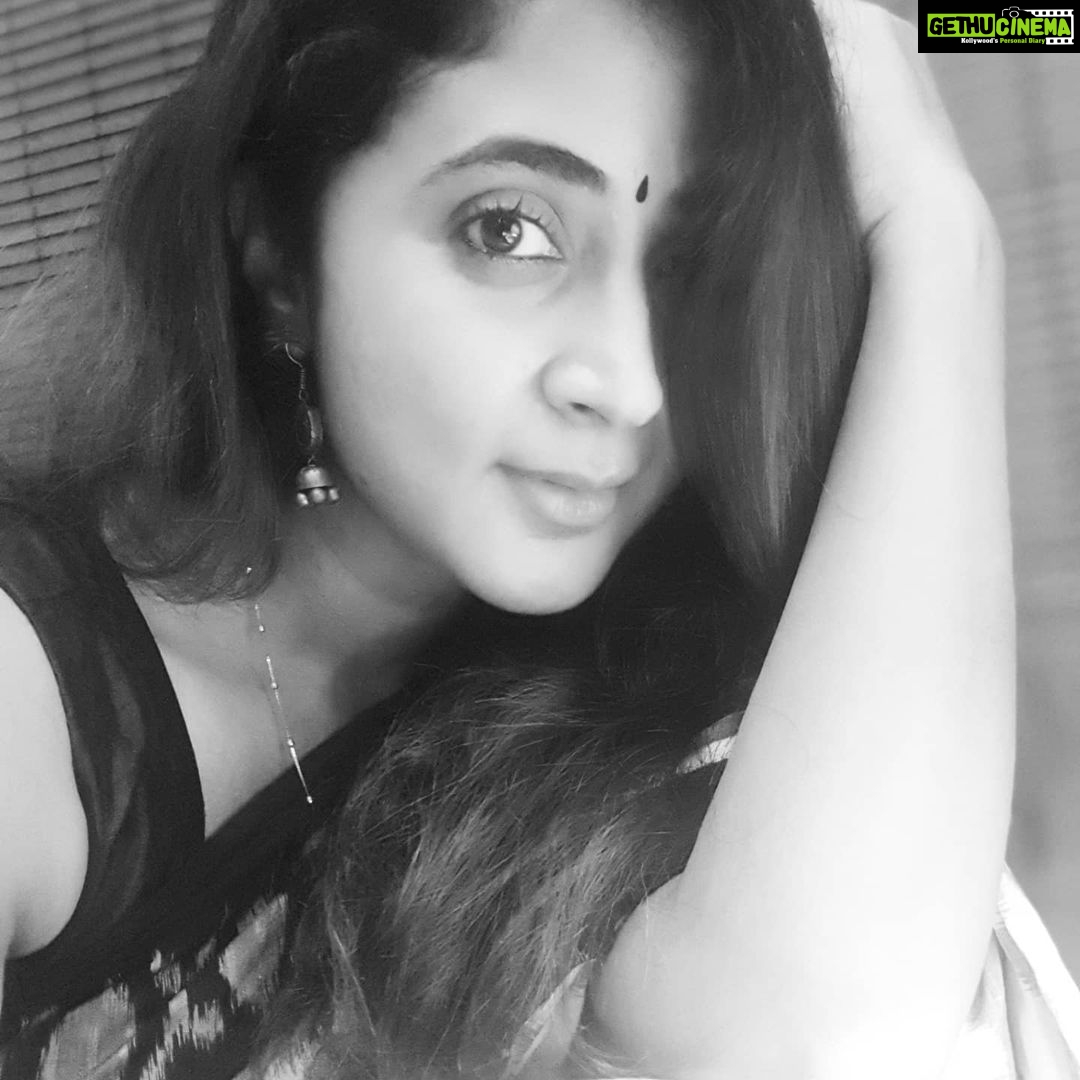 Kaniha Instagram - Whatever feelings you have within you Today,you are attracting Tomorrow. Try to Feel love,joy peace,gratitude instead of dwelling in the worries,hatred,fear and anxiety. You can literally create your own happiness by the way you feel and think. #kaniha #stayhappy #staypositive Chennai, India