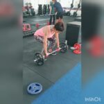 Kaniha Instagram – Today was a happy morning when I could clean squat and press.1 year back my knees shivered & the sight of weights scared me.It was my fear that overpowered me.

At @f45_neelankarai I am not at competition with anyone but just becoming a better version of myself every single day.

Thanks @bigboy_avr  @vicky_naren for the morning motivation. 
Moments like these make me a proud F45 ite.

Myth buster:
women who lift heavy don’t become macho and muscular like men.We only get stronger and fitter.

#kaniha 
#womenwholift #f45training #f45piston #f45neelankarai #fitfam #fitnessmotivation F45 Training Neelankarai