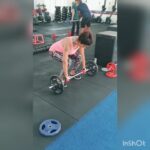 Kaniha Instagram - Today was a happy morning when I could clean squat and press.1 year back my knees shivered & the sight of weights scared me.It was my fear that overpowered me. At @f45_neelankarai I am not at competition with anyone but just becoming a better version of myself every single day. Thanks @bigboy_avr @vicky_naren for the morning motivation. Moments like these make me a proud F45 ite. Myth buster: women who lift heavy don't become macho and muscular like men.We only get stronger and fitter. #kaniha #womenwholift #f45training #f45piston #f45neelankarai #fitfam #fitnessmotivation F45 Training Neelankarai
