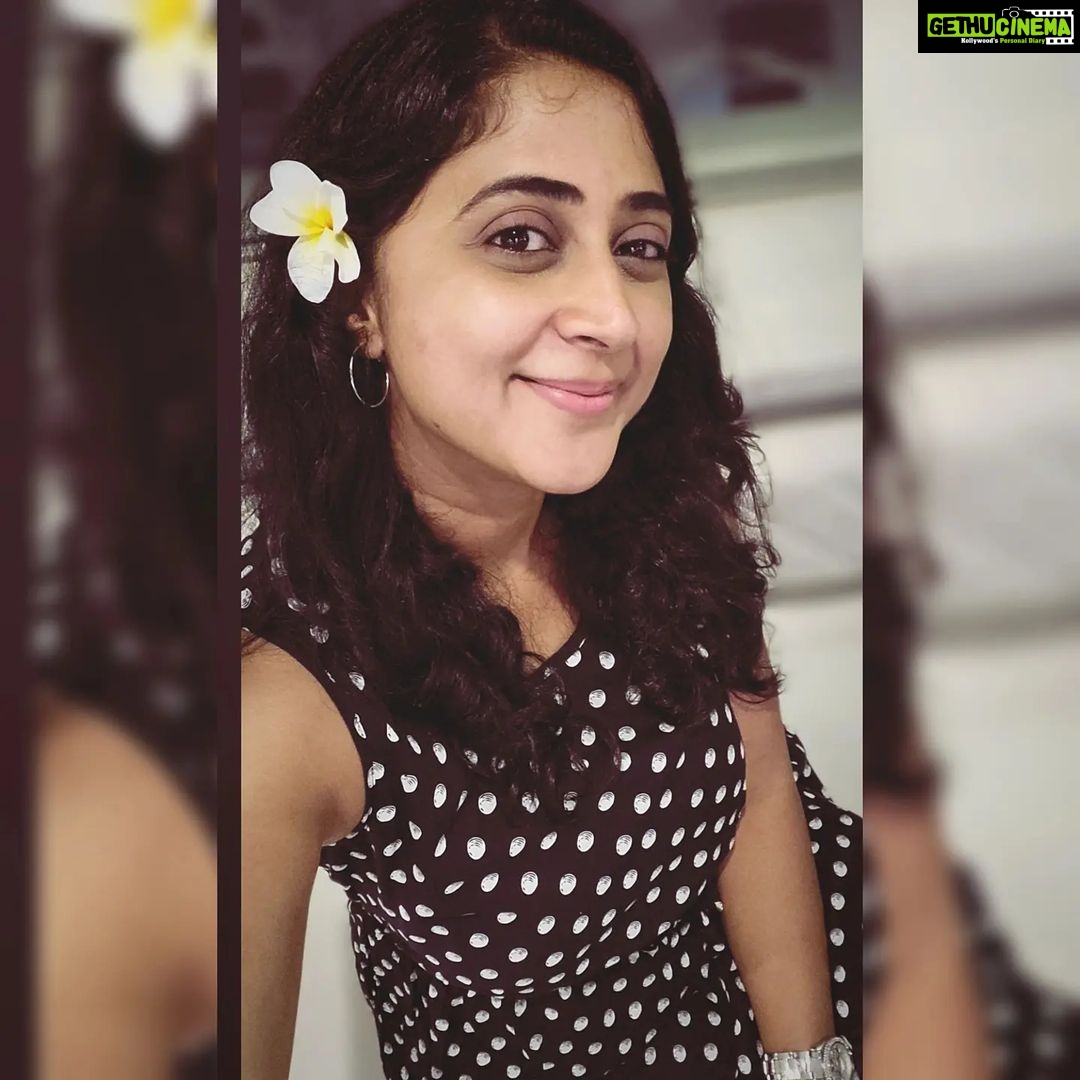 Kaniha Instagram - If you win they judge, If you lose they judge, If you're fat, If you're thin,If you pretty up, If you don't, In your best times they judge, They don't spare you in your worst times too!! SO JUST PAUSE... are THEY really more important than your happiness?? NO So let's just live our life at our own pace. ๐Deal ๐ #lifeisbeautiful #lifeissimple Pondicherry