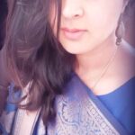 Kaniha Instagram - By now you must know my love for jhumkas,bindis and sarees.. That with a dash of kajal to complete that ethnic look of mine!! #reelfun #trendingreels #sareelove #bigbindi #jhumkas Chennai, India