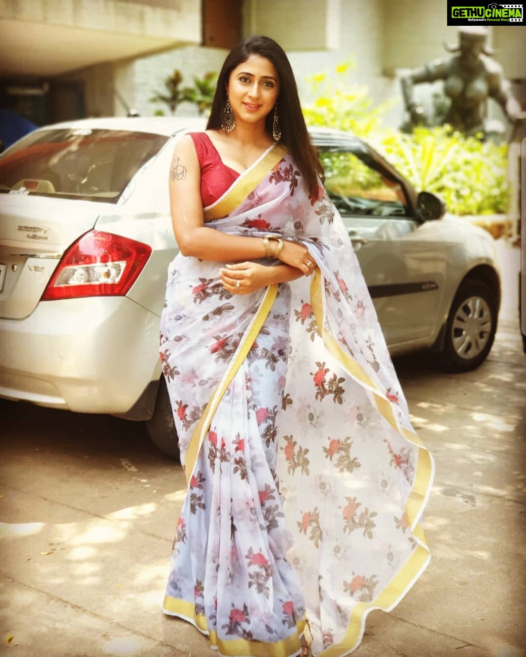 Kaniha Instagram - It's a new day!! Fresh start ,fresh energy Be positive ❤ Be thankful Trust that Everything will fall into place. Thank the Universe for everything that you got and everything else that you didn't. #kaniha #positivethinking